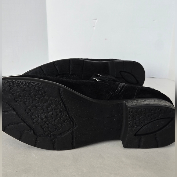 Earth Black Lace-Up Suede Leather Boots - Picture 7 of 14